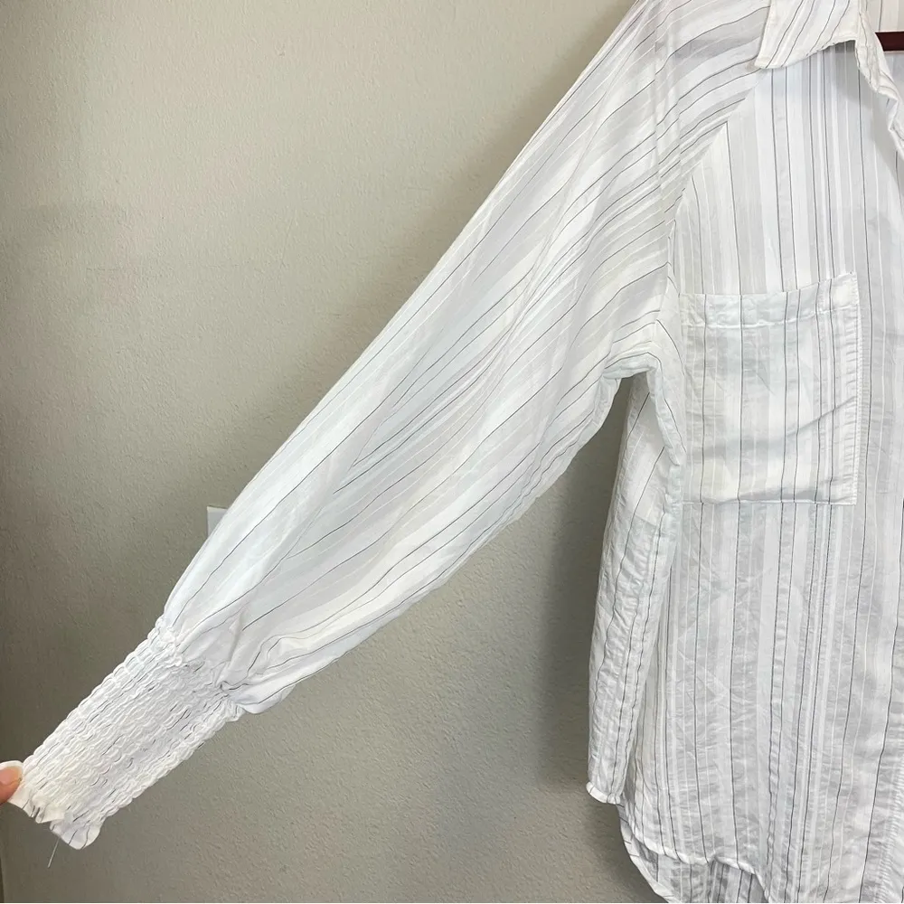 Blu‎ Pepper Striped Smocked Cuffs Relaxed Fit Button Down Shirt White Size M - Image 3