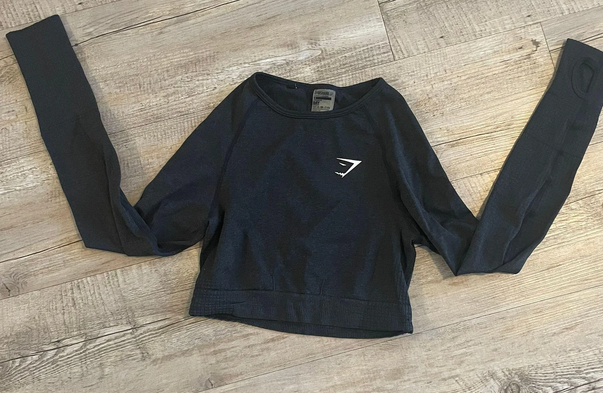 Vital Seamless Long Sleeve Crop Top - Image 2
