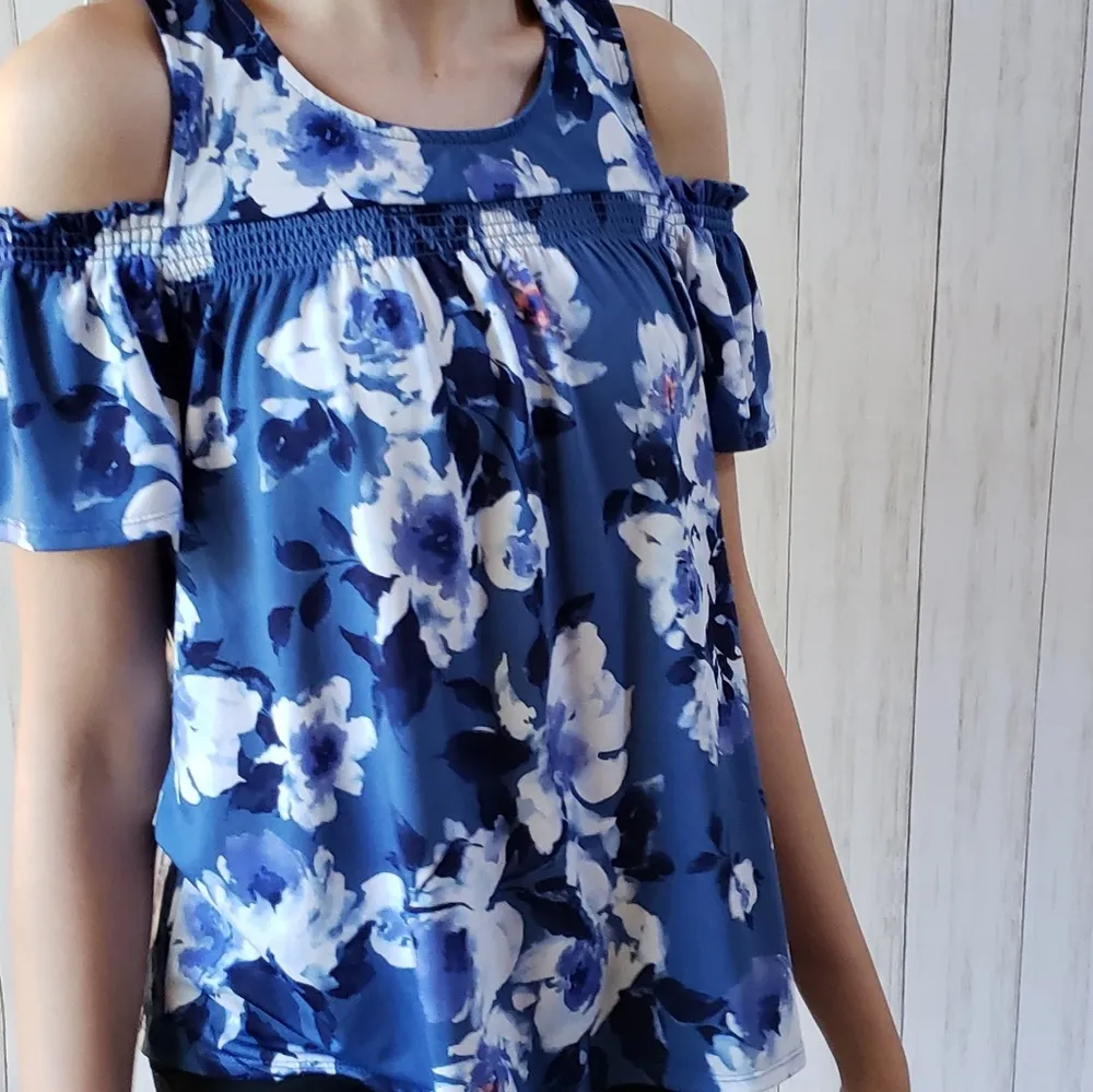 AUW Cold Shoulder Blue Floral Blouse Small - Image 4