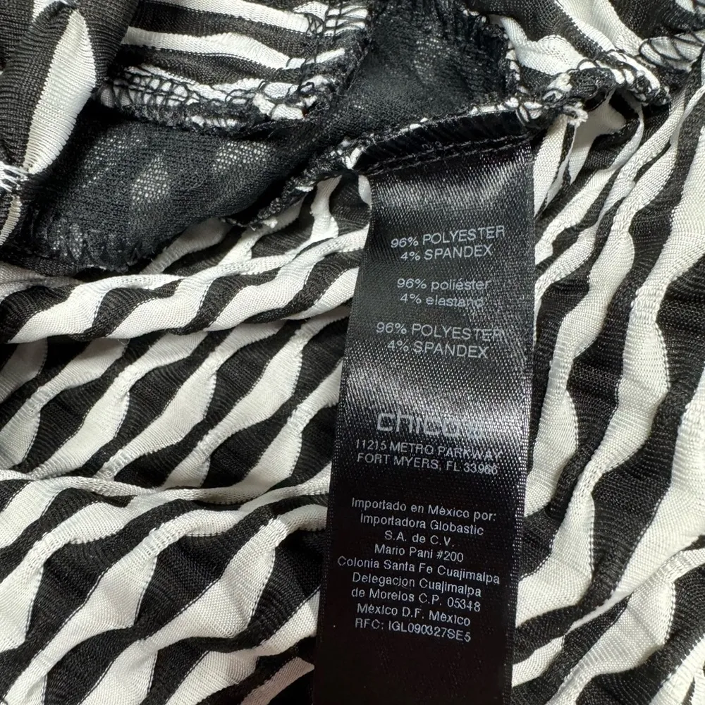 Chico’s Women’s Traveler's by Chico's size 1 black white geometric blazer jacket - Image 6