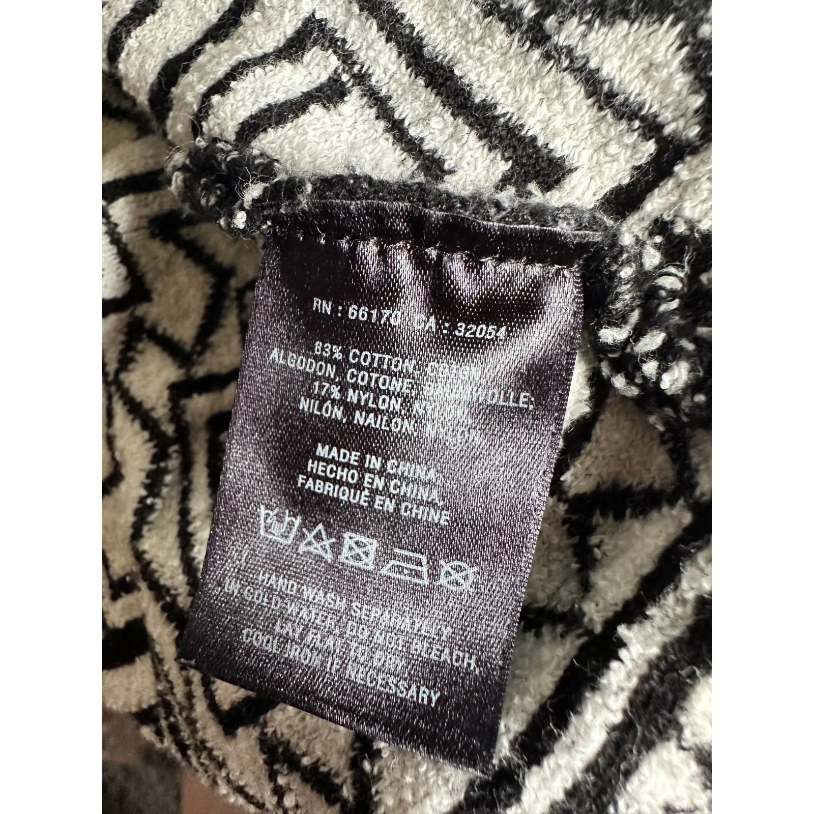 Field Flower Cardigan M Black White Open Front Geometric Boho Art Knit Aztec‎ - Image 7