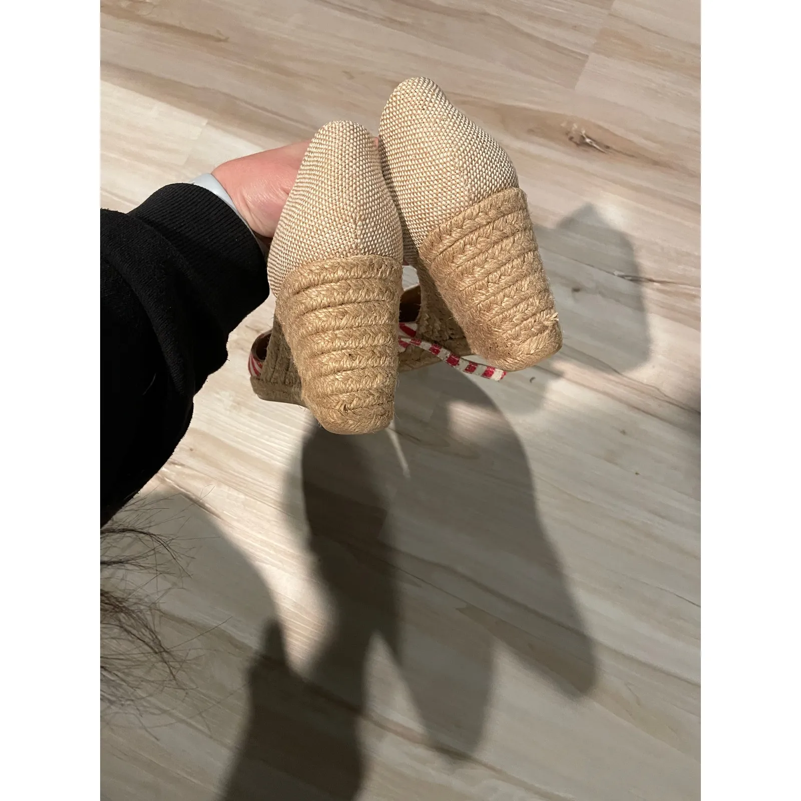 White Mountain red and white espadrilles ankle straps sandals size 8 - Image 7