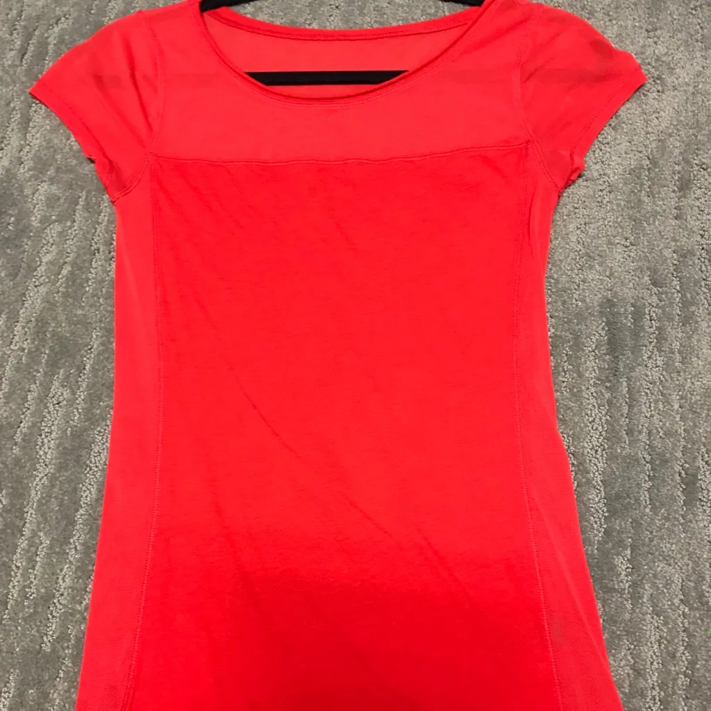 Express women size XS RED sheer tee tight fitted fit casual light comfortable - Image 3
