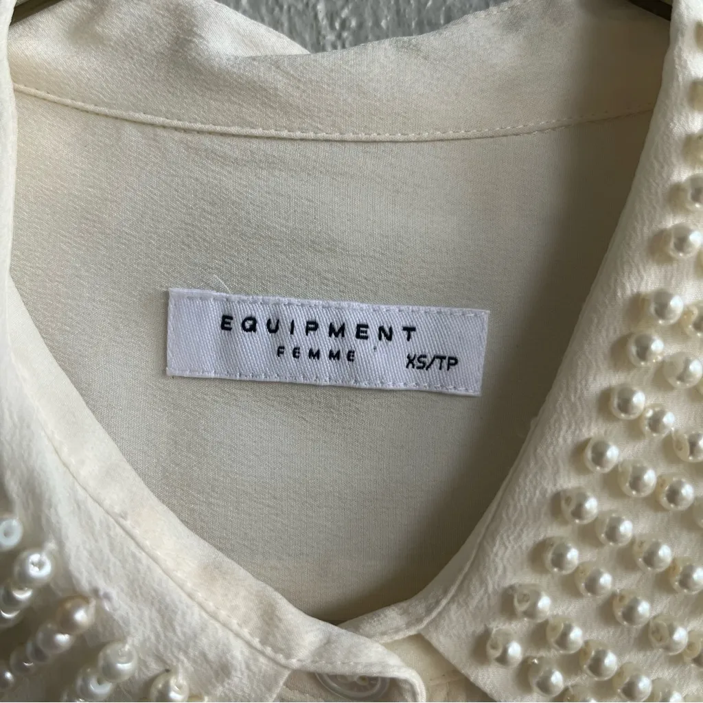 Equipment Silk White Pearl Collar Button Up Blouse Size XS - Image 4