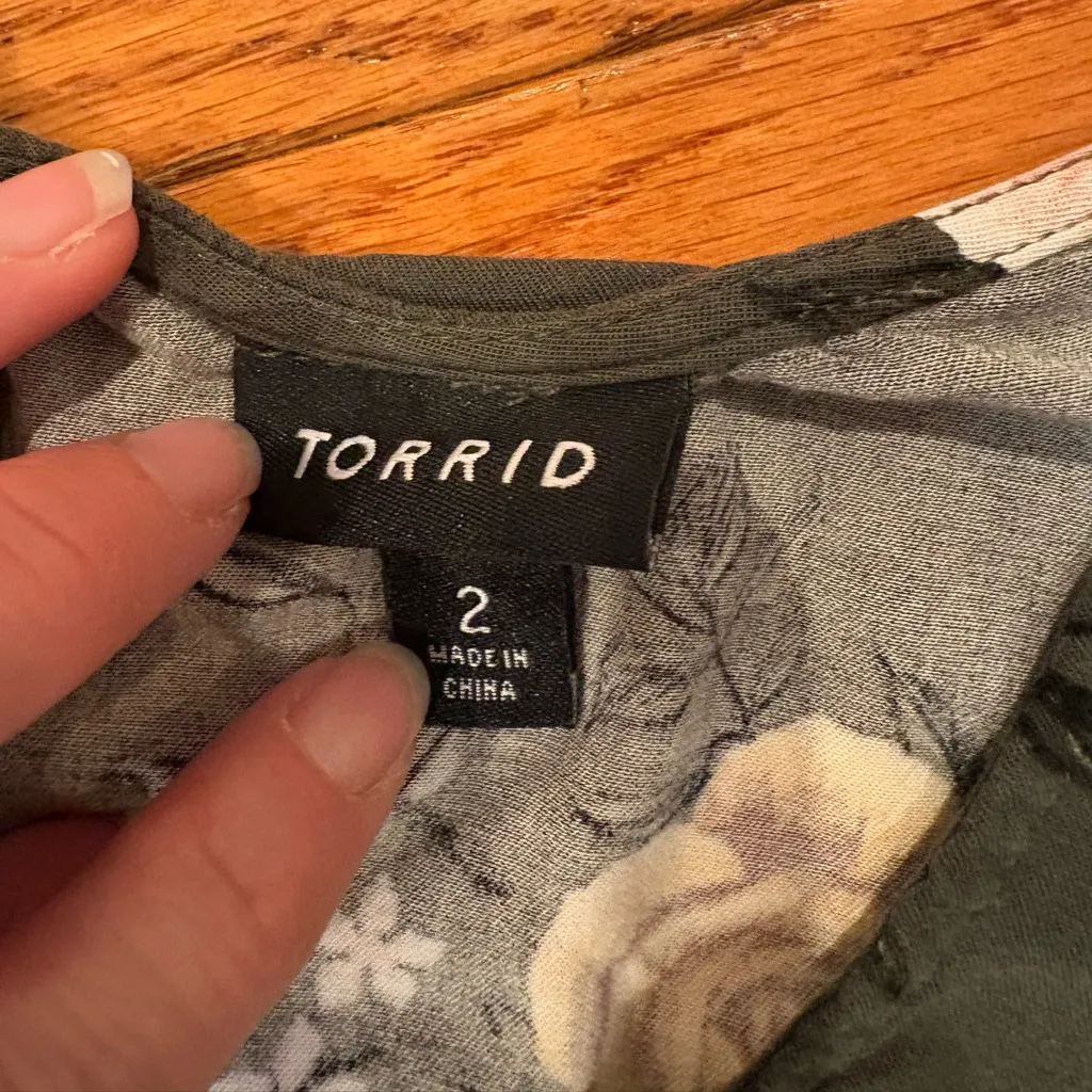 Torrid Floral Tiered Babydoll Dress – Size 2X– Forest Green Boho Bloom Print - Image 2