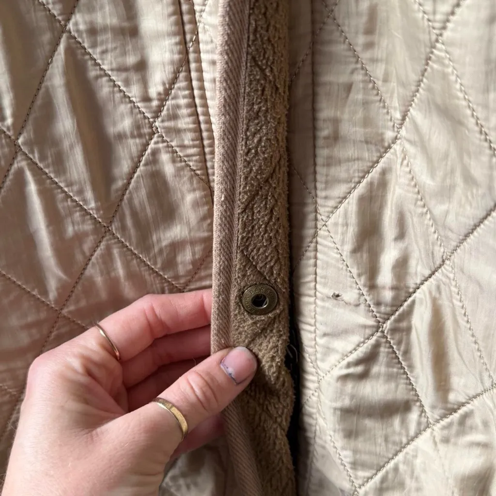 Barbour Quilted Jacket – Cream/Tan - Image 5