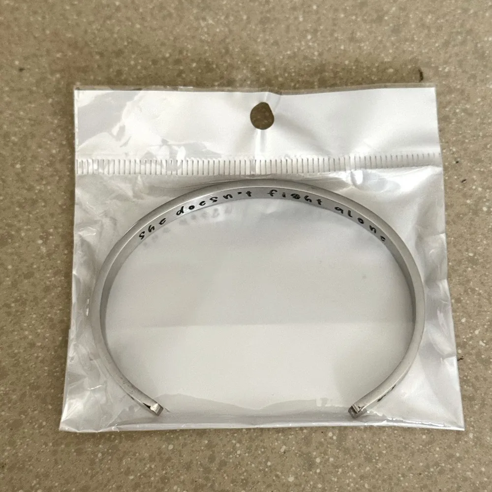 Mantra Band Bracelet She Doesn’t Fight Alone Breast Cancer New Silver - Image 7