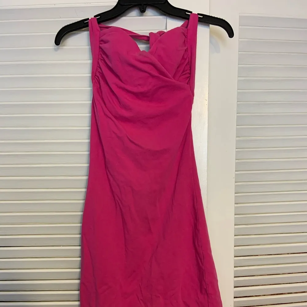 34B Victoria Secret Ipex Pink fitted halter dress - Image 9