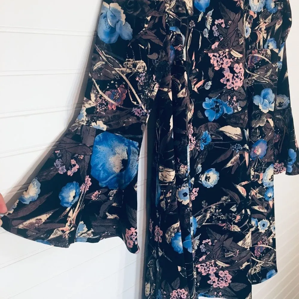 NEW Gianni Bini Retro Bell Sleeve Floral Dress - Image 4