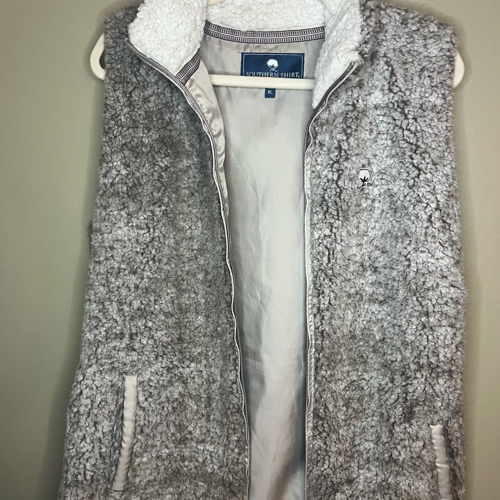 The Southern Shirt Company Women’s XL Sherpa Jacket/Vest - Image 4