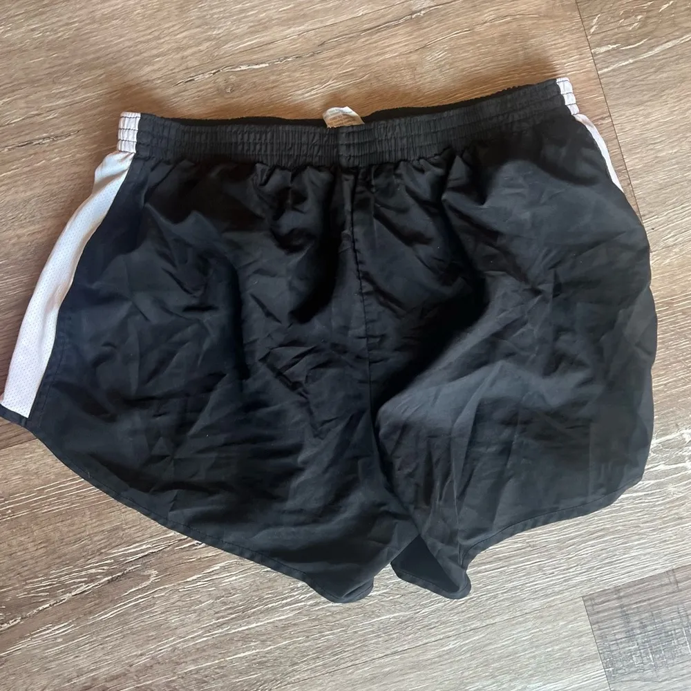 Black and white athletic running shorts - Image 2