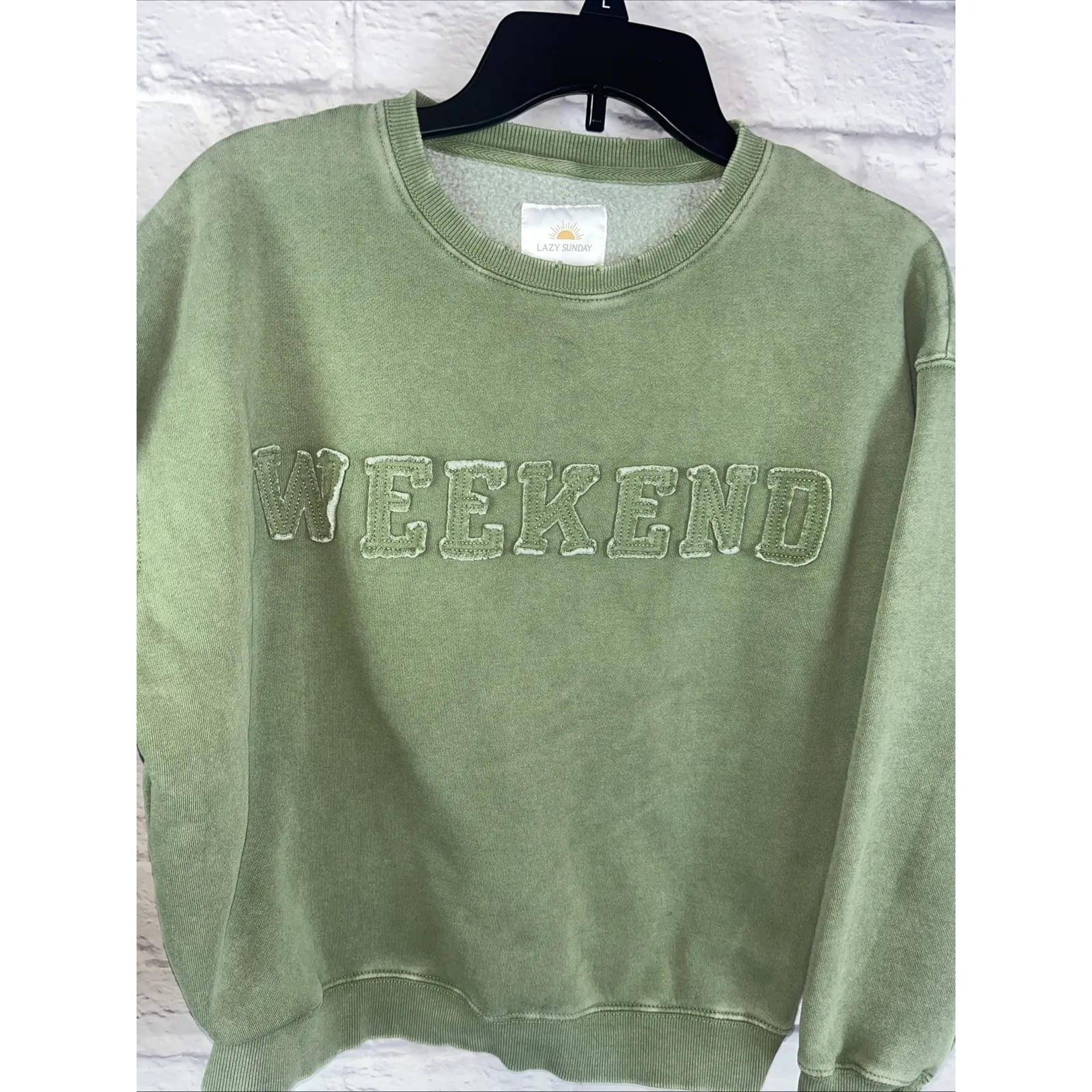 Lazy Sunday Women's Casual Retro Y2K  "weekend" Sweatshirt Size Small - Image 2