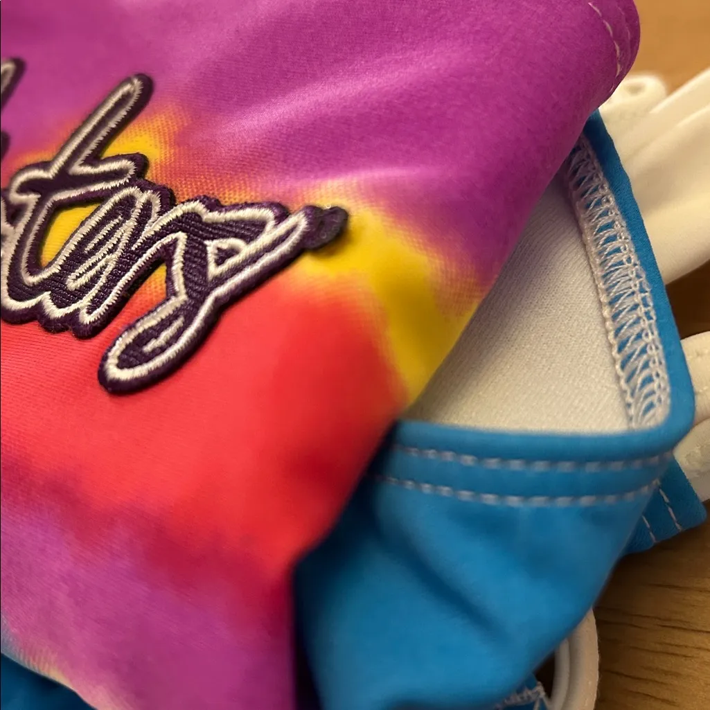 #2 NEW Women’s HOOTERS vintage TYE DYE STRING BIKINI Size Small w/Flaw - Image 9