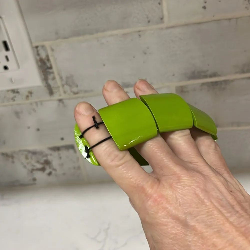 Lime Green Elastic Stretch Bracelet - Image 4