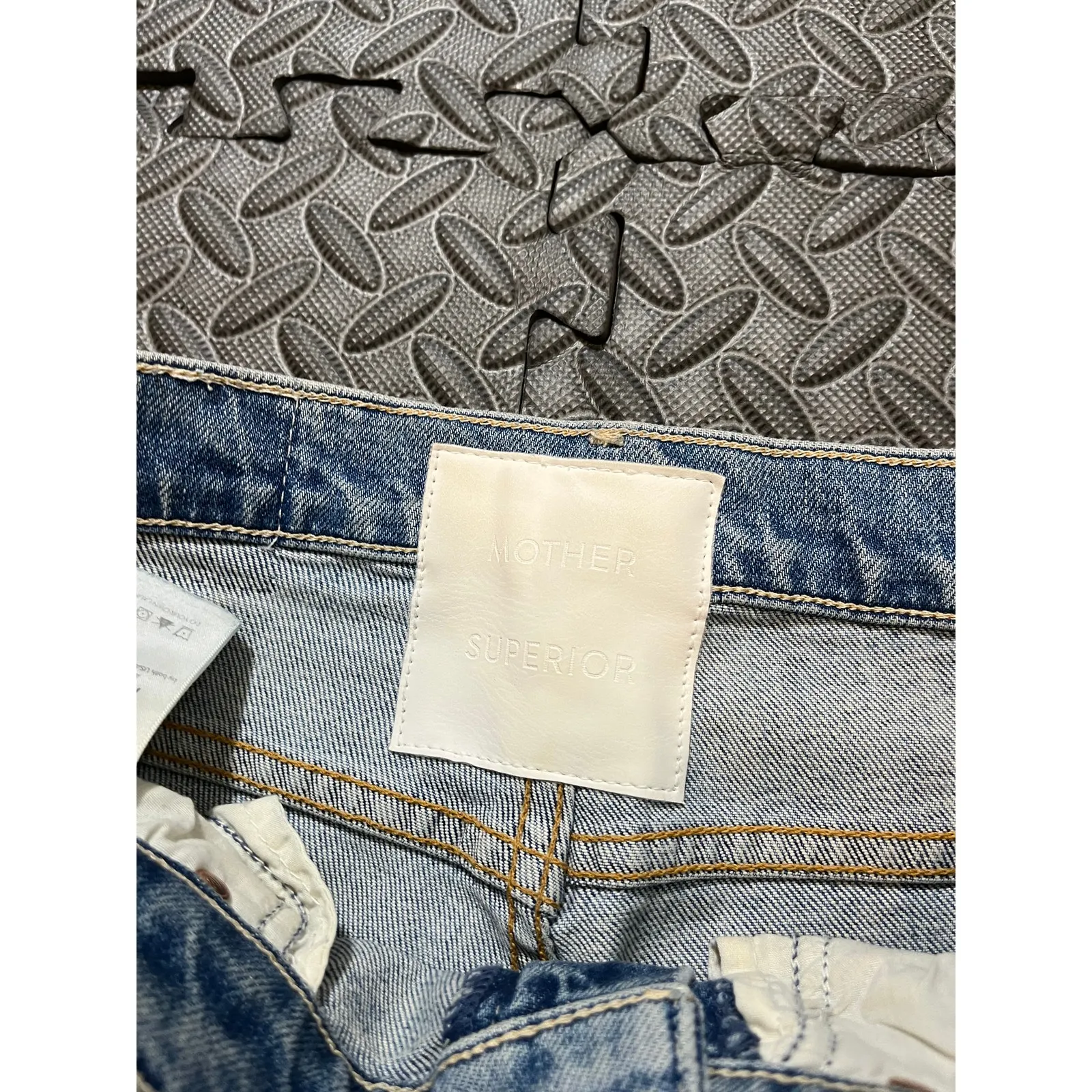 Mother Superior The Insider Crop Step Fray Jeans‎ In We Are Castaways Size 24 Blue - Image 4