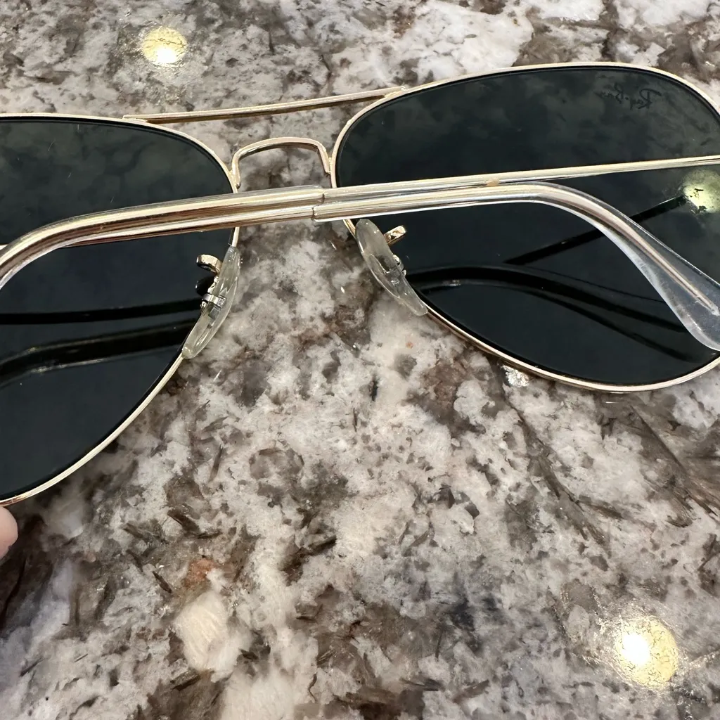 Ray-Ban Gold Frame Aviator Sunglasses - Image 3