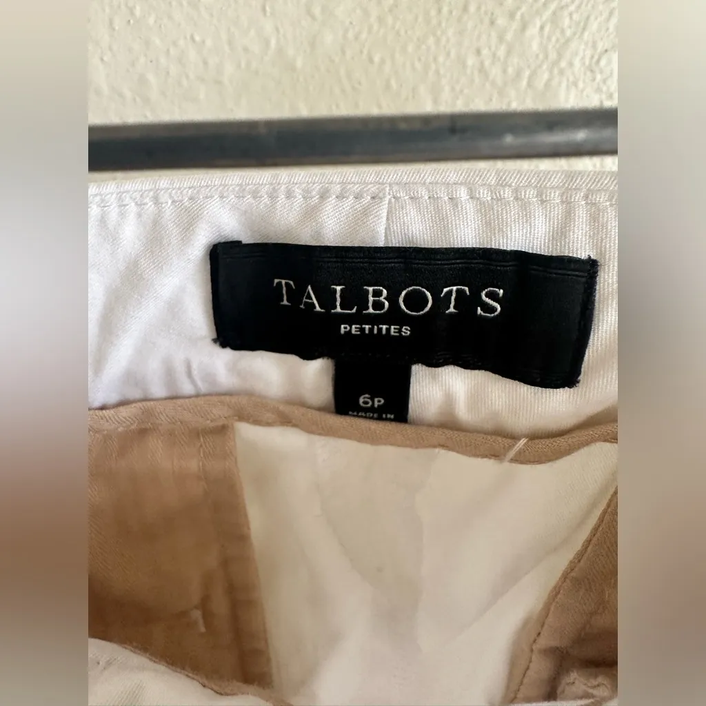 TALBOTS White Cropped Pants with Gold Button Accents. - Image 5