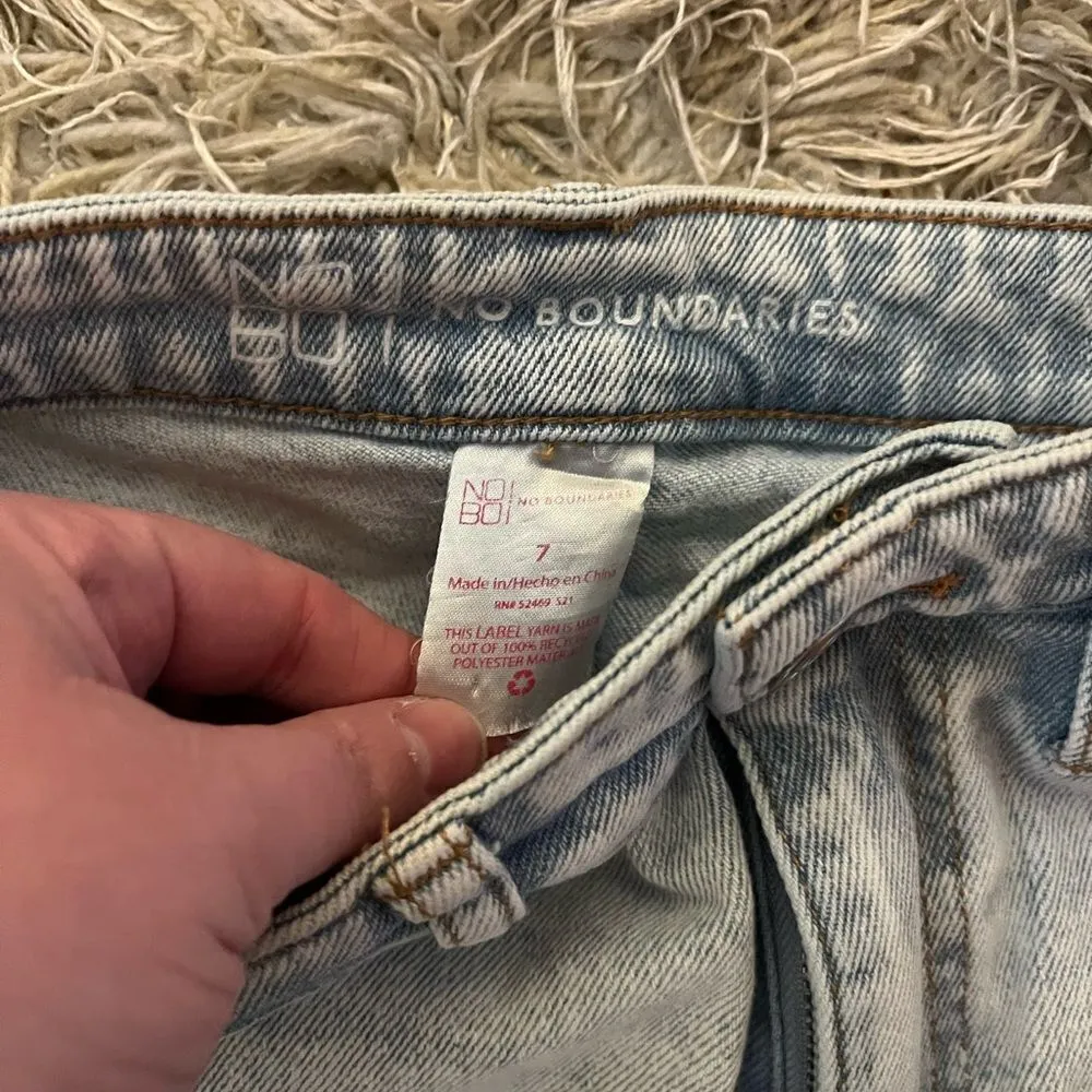 No Boundaries jeans size 7 - Image 2