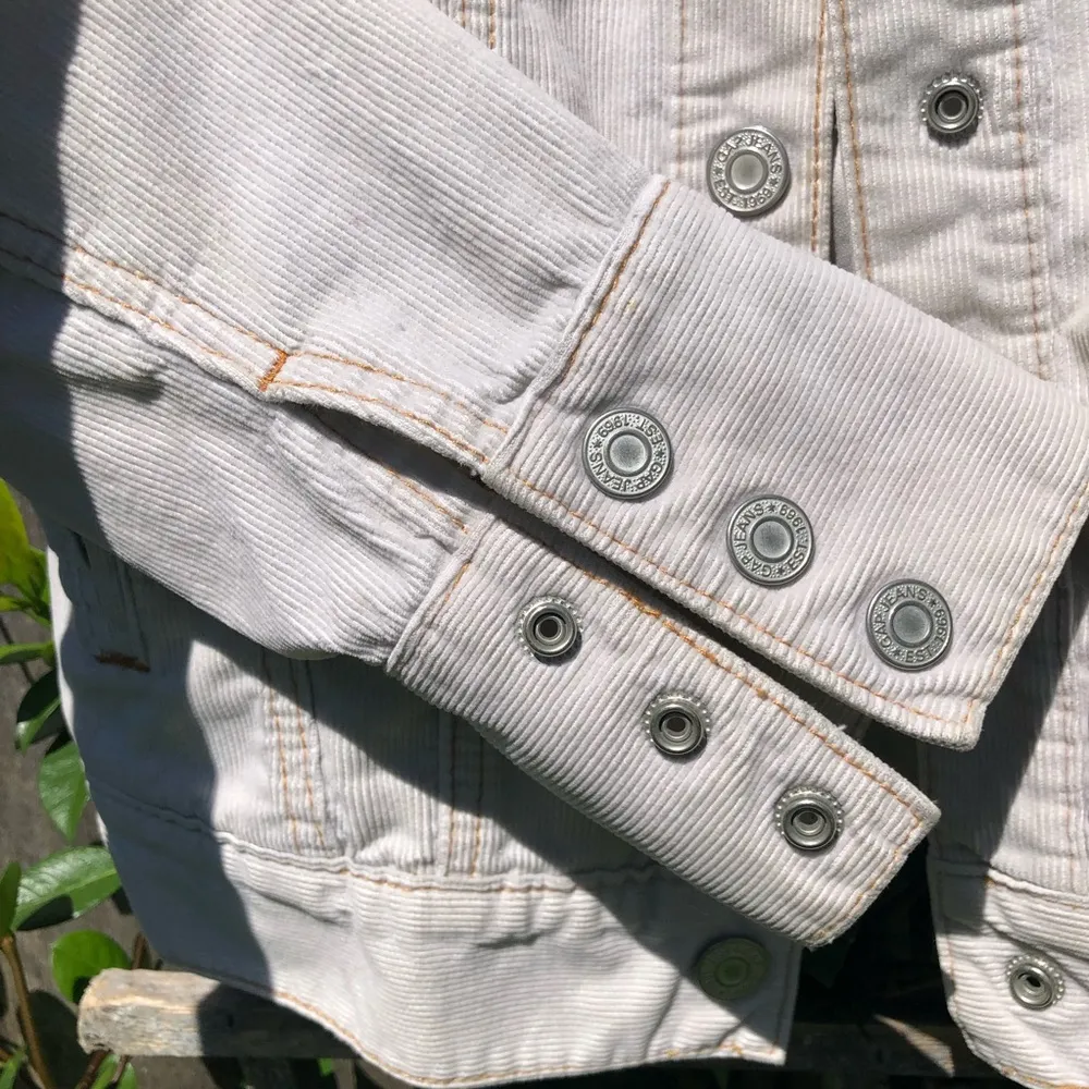 GAP Cream corduroy Stretch Trucker jacket M - Image 4