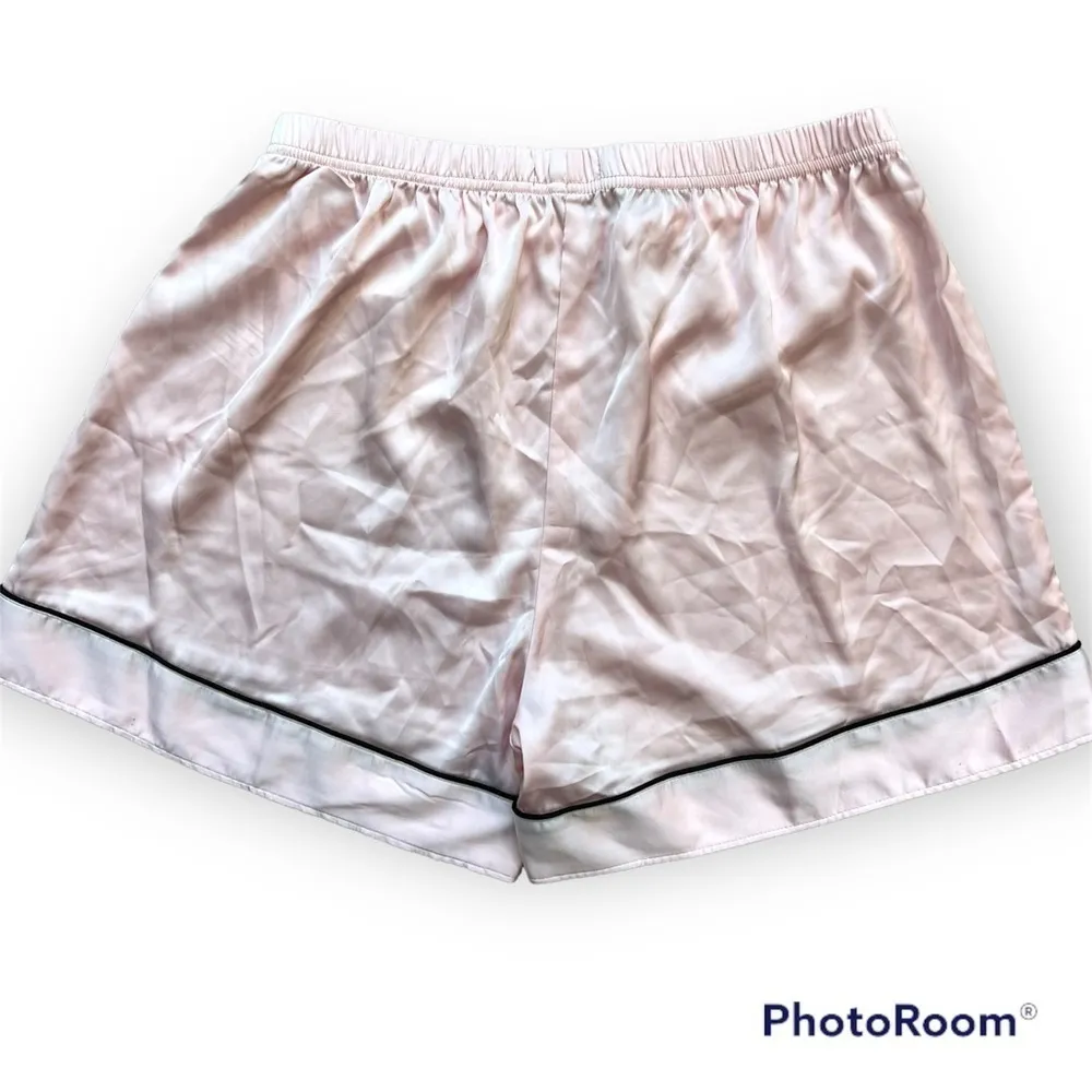 Luxilooks pink satin shorts, size M, slightly stretchy, EUC Size M - Image 5