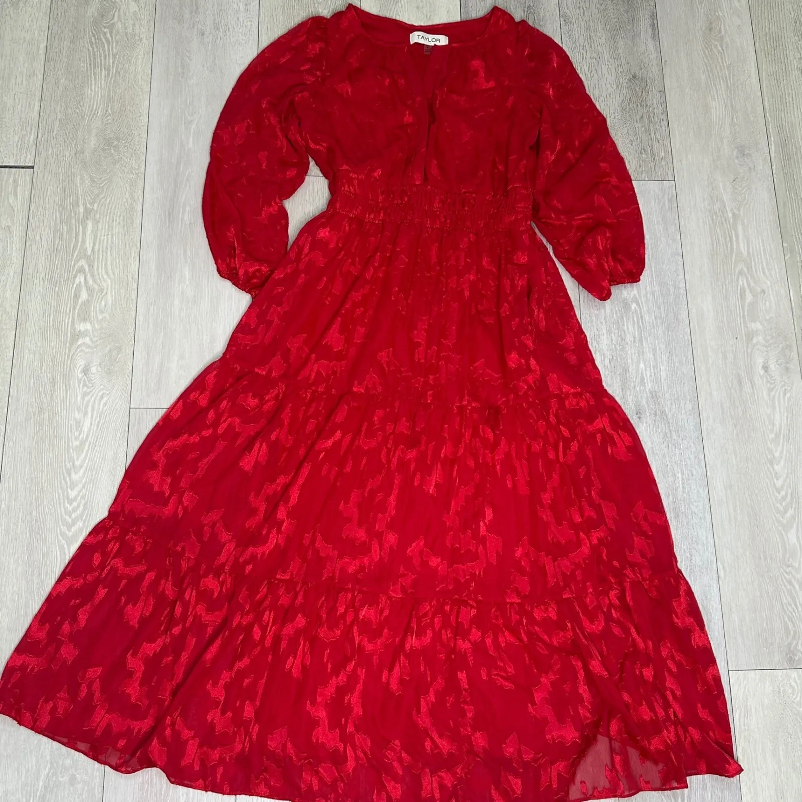 Taylor jacquard red maxi long balloon sleeve cinched waist size 6 romantic Size M - Image 2