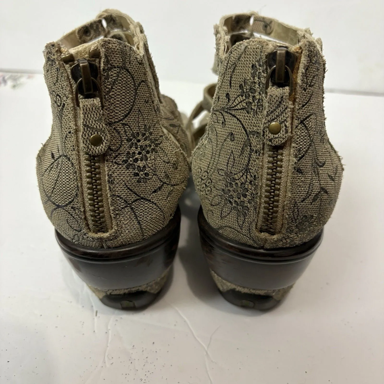 Jambu Women’s Sugar Floral Wedge Sandal Size 10 Beige Tan Comfort Non Slip - Image 4