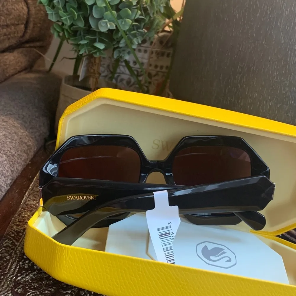 Swavorski Authentic SWAROVSKI 53mm crystals geometric square sunglasses - Image 7