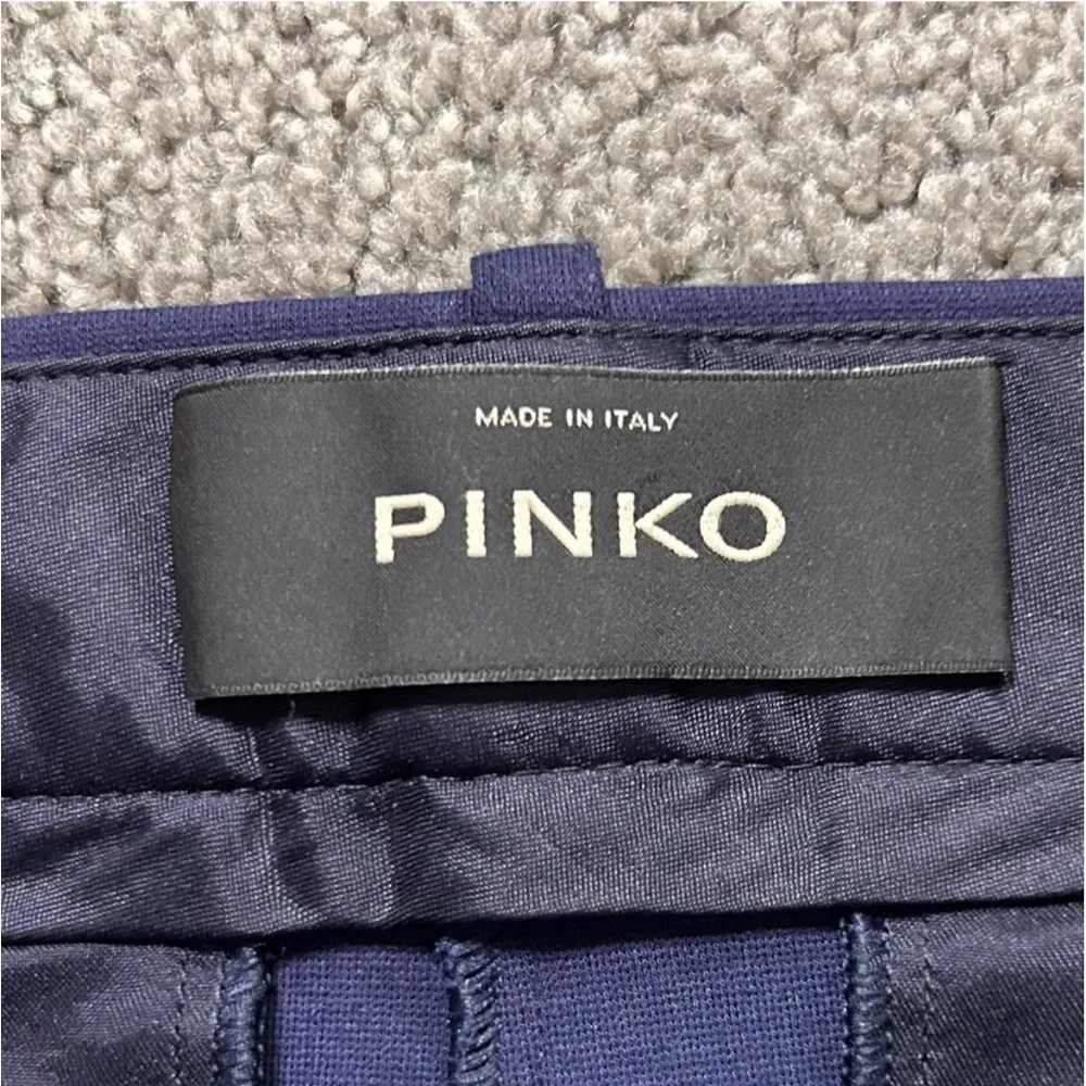 Pinko Italian Navy Blue Cropped Viscose Trousers Stretchy size 6 - Image 7