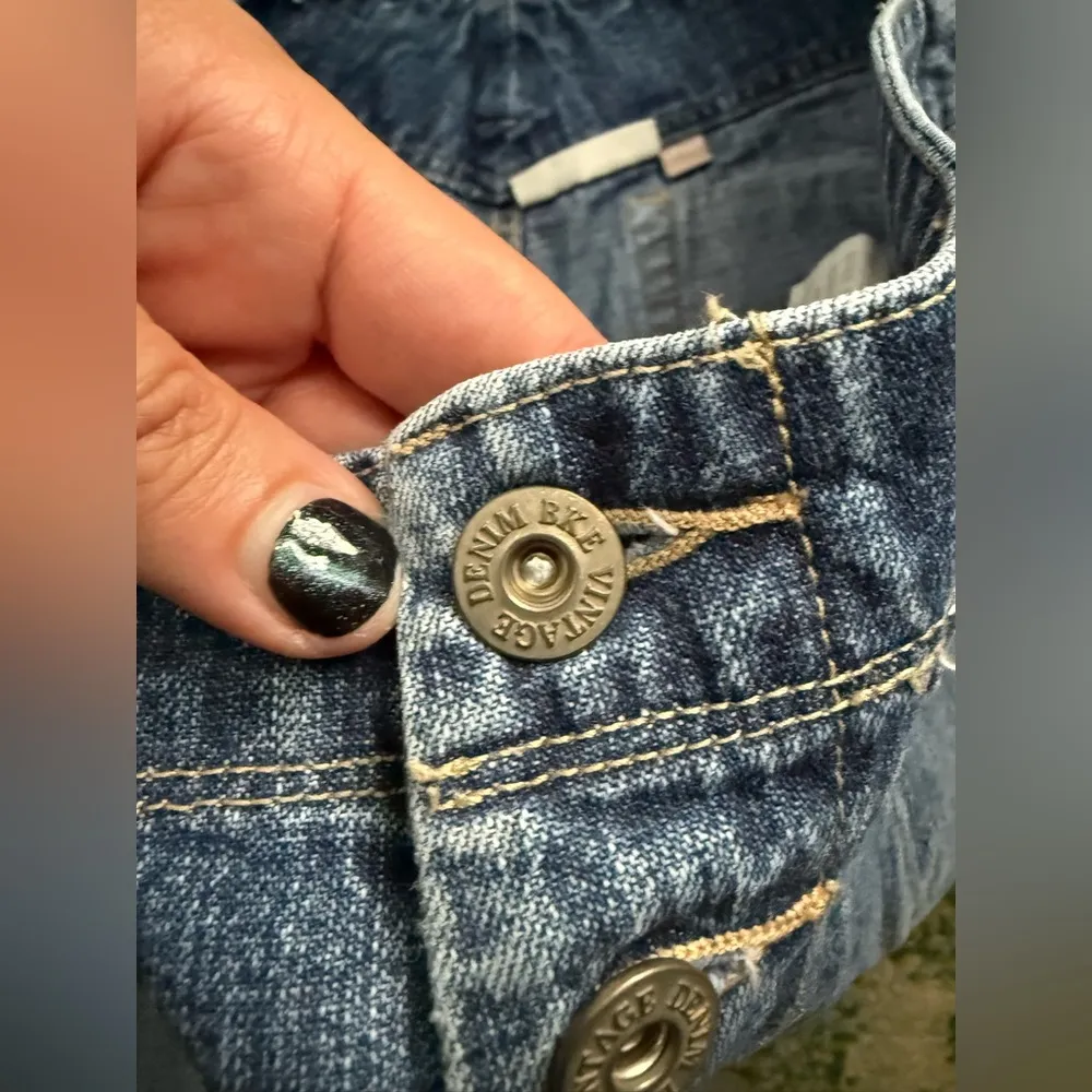 Vintage 90s BKE Midtown low rise button fly denim jean shorts, size 30 - Image 8