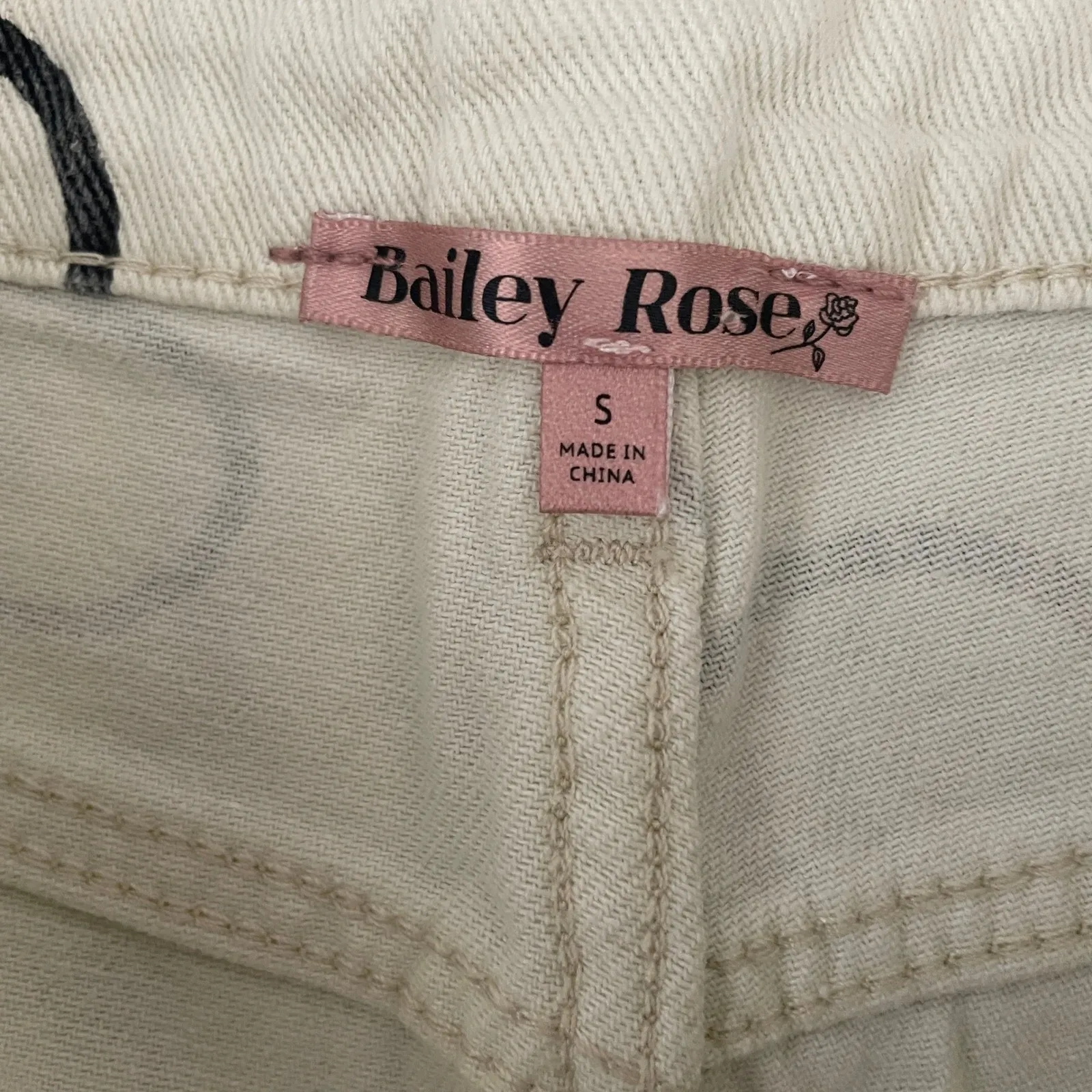 Bailey Rose Floral Print Jeans Small White Denim Flower Wide Leg Retro Eclectic Black Size 26 - Image 3