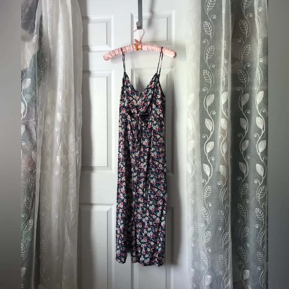Anthropologie Mimi Chica Midi Sun dress Floral sz L front cut out button down - Image 2