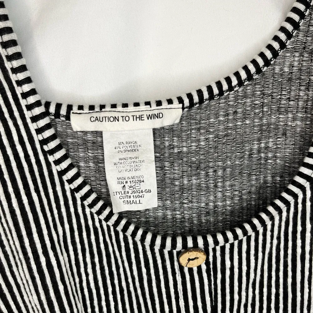 Black and White Button-Down Tank Top Cropped Feminine Striped Minimalist Chic - Image 4