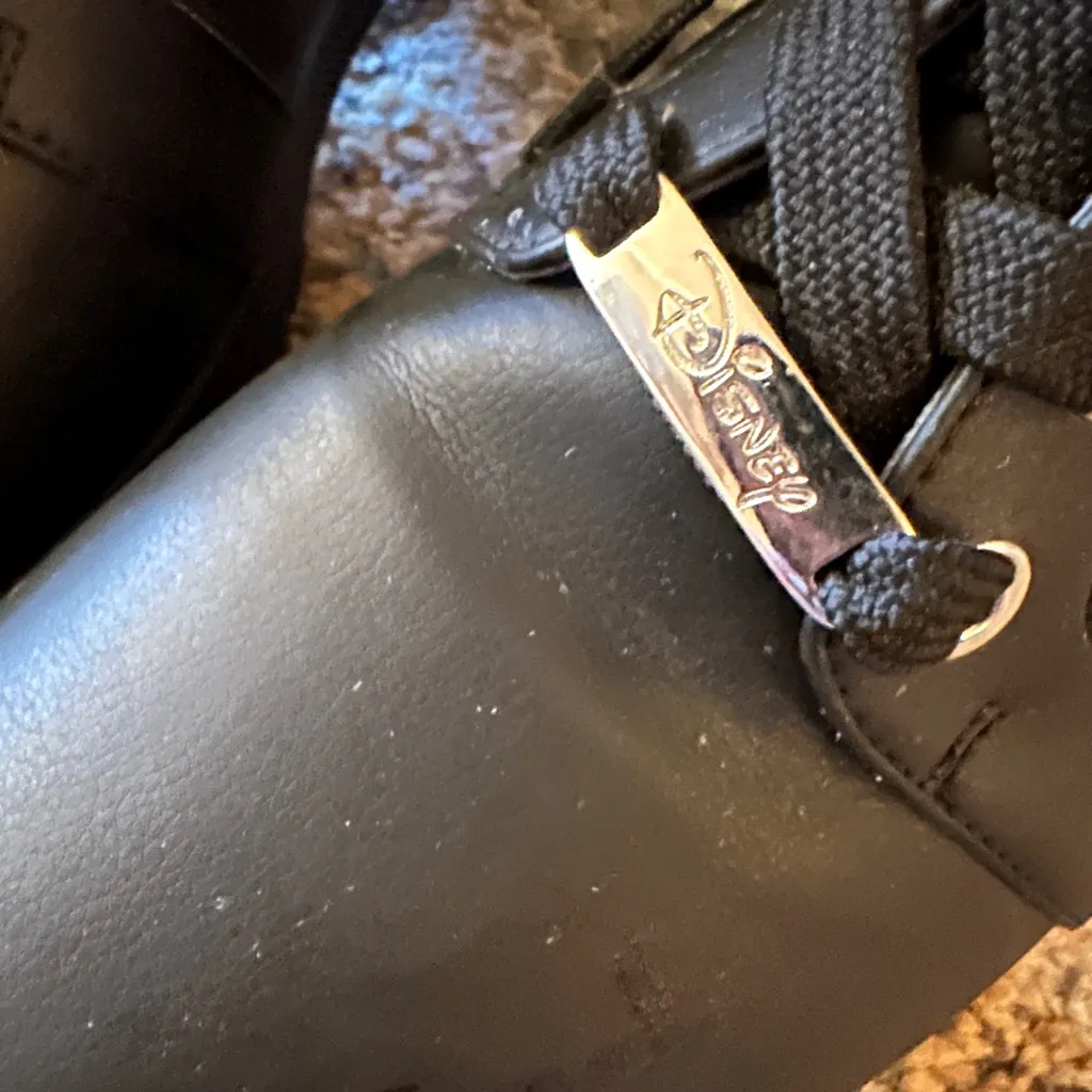 DISNEY x W CAPSULE Black Cruella Boots Women's Size 10 Limited Edition Rare - Image 4