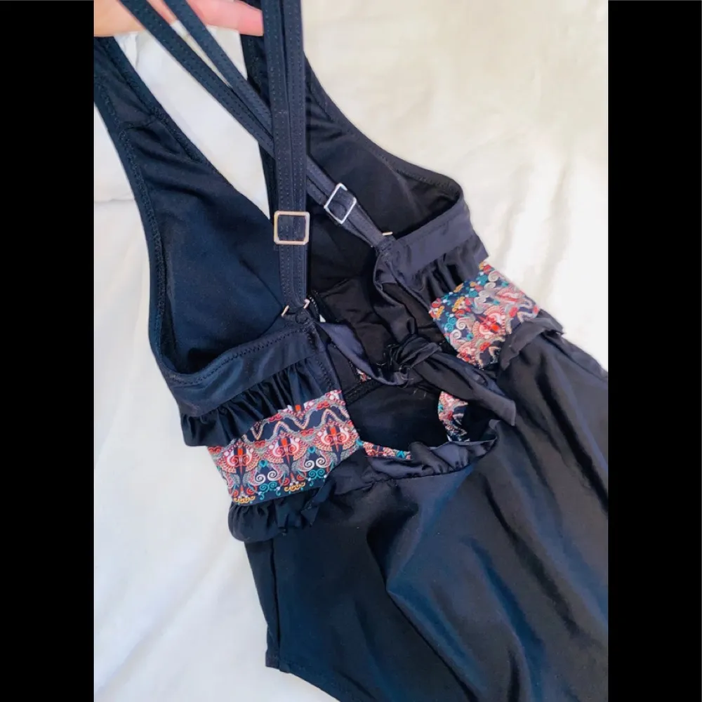 CUPSHE Swimsuit One Piece sz M NWOT - Image 5