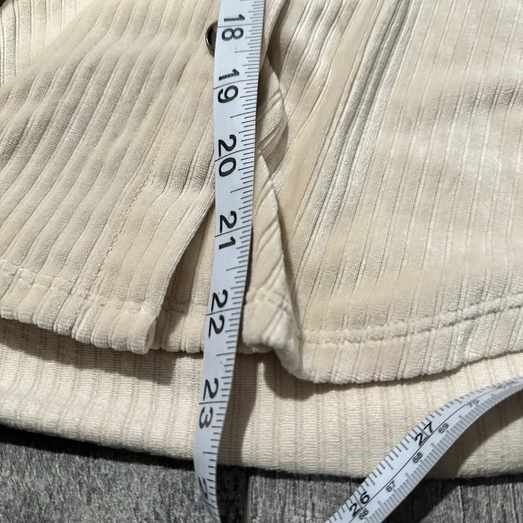 no boundaries medium light Yellow Women’s Button Up collared pocket corduroy - Image 6