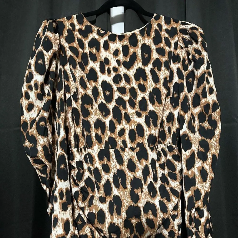 Gracia Leopard Print Dress. Gracia animal print dress, Cinched sides, Fit & Flar - Image 3