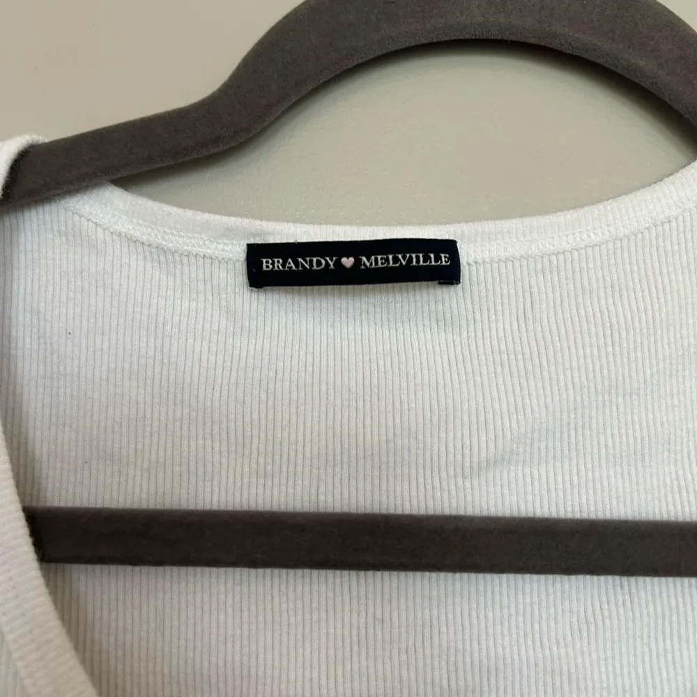 Brandy Melville  White Button-Up Crop Top - Image 2