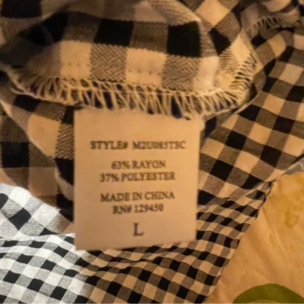 Como Vintage Black and White Boxy Button Down Shirt - Image 4