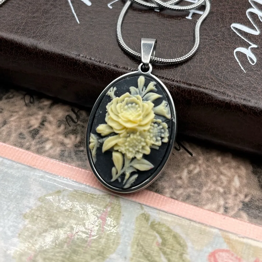 Vintage Floral Cameo Pendant Necklace | Cream on Black | Stainless Steel 20” - Image 3
