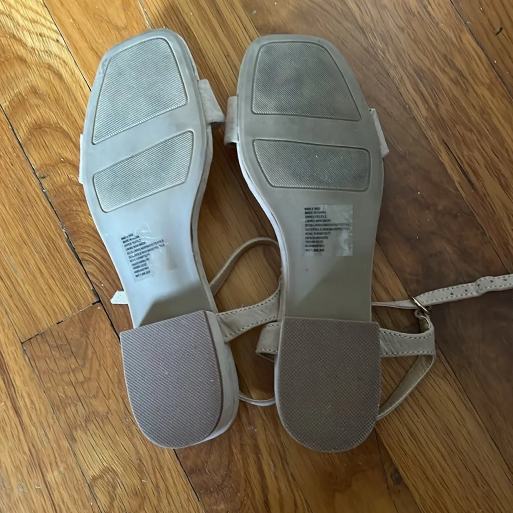 Lauren Conrad suede nude heels - Image 3