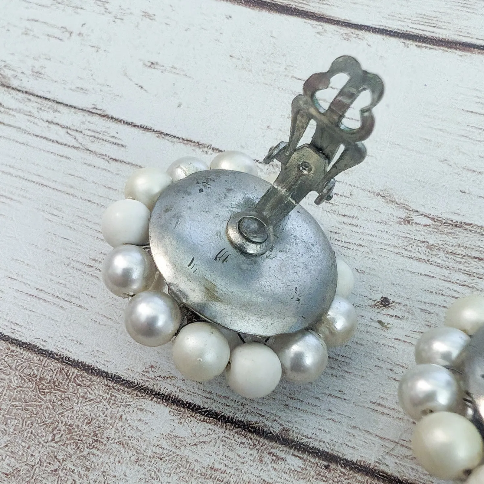 Vintage Clip On Earrings - Image 9