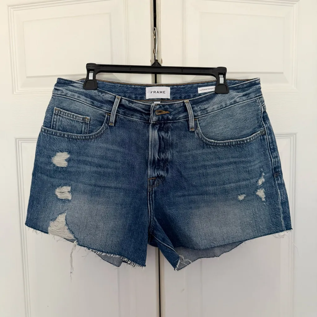 FRAME Denim Le Grand Garcon Short Denim Distressed Whitmore Soho Wash Size 29 - Image 2