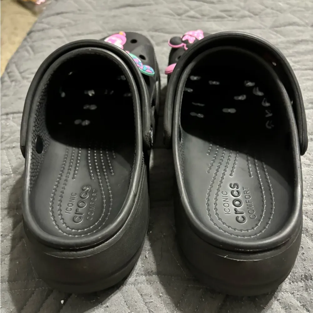 Black platform crocs with Disney charms W7 - Image 7