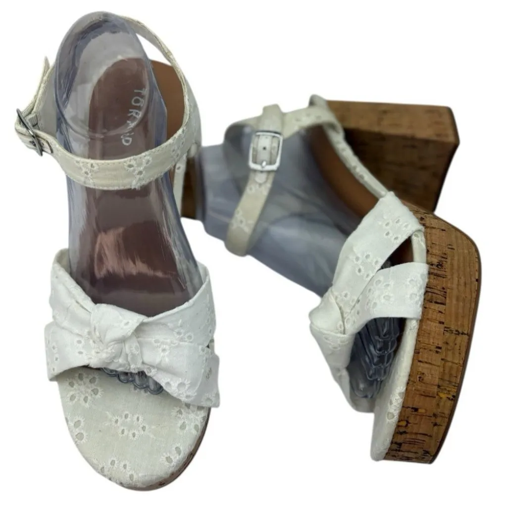 Torrid Platform Heels Womens Size 9.5W White Eyelet Boho Hippie Cottage Romantic - Image 4