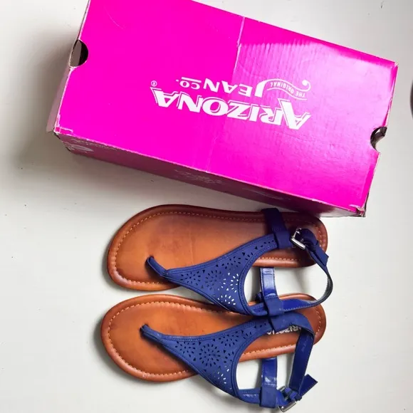 Arizona Jean Co Women's  Zari Cobalt Ankle Strap Perforated Design Sandals Sz 7 - Image 2