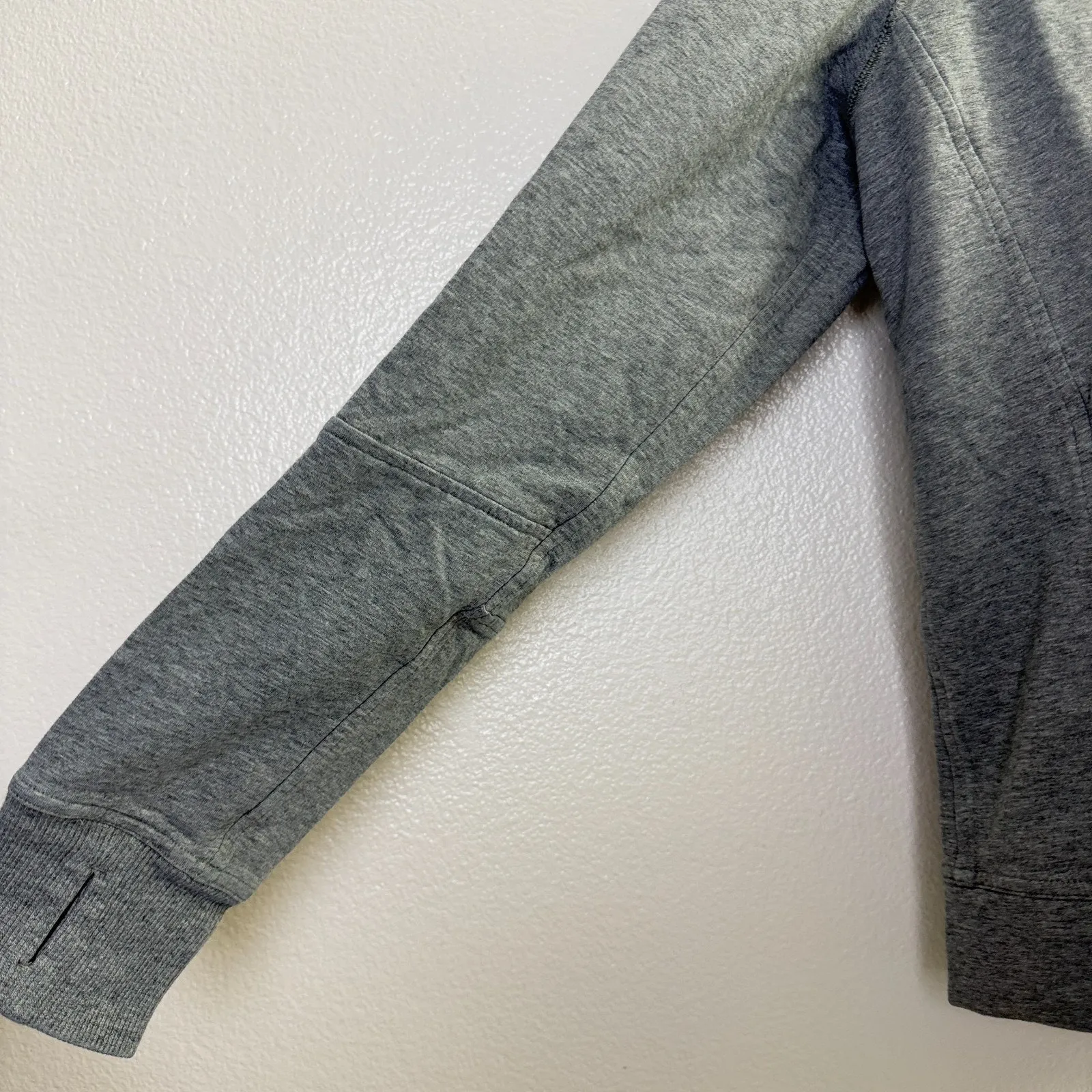 Lululemon Belle Hoodie Womens Size 6 Gray Full Zip Athleisure Run Jog Comfort - Image 4