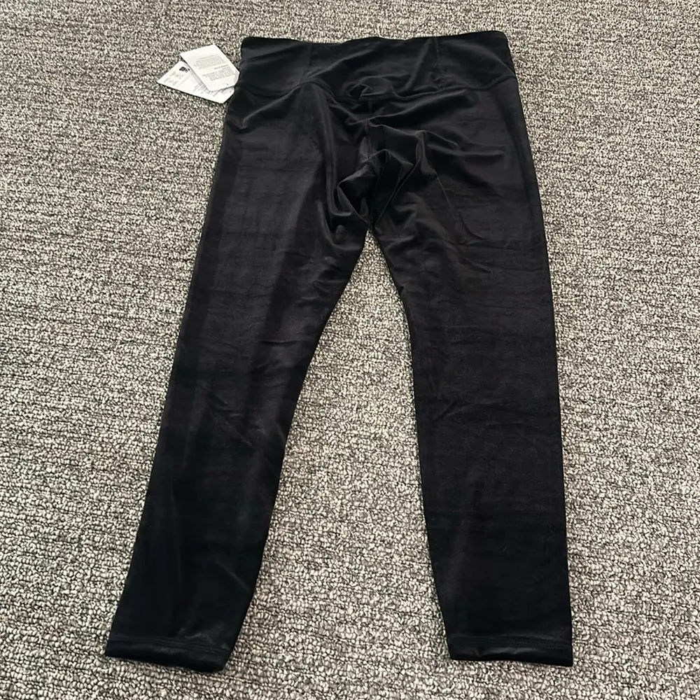 NWT Athleta Petite Elevation Velvet Tight Sz LP - Image 12