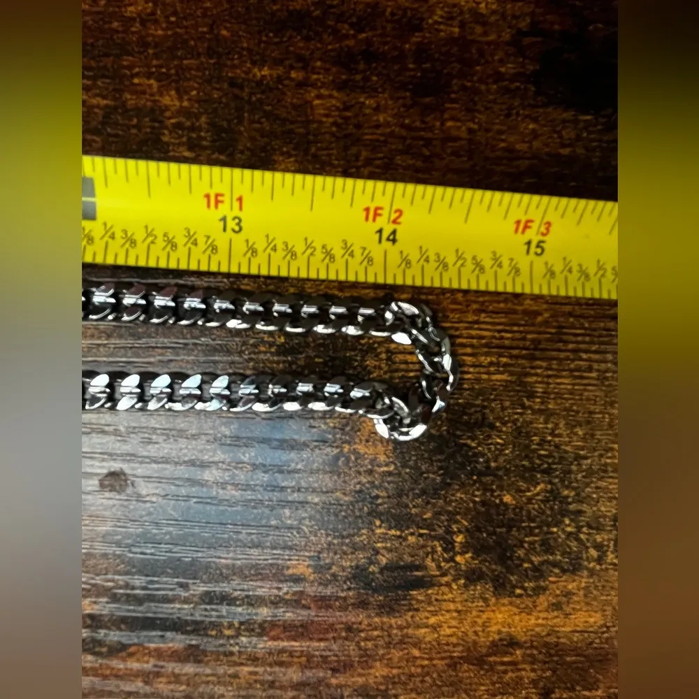 Stunning Gunmetal Chain Necklace - Image 7