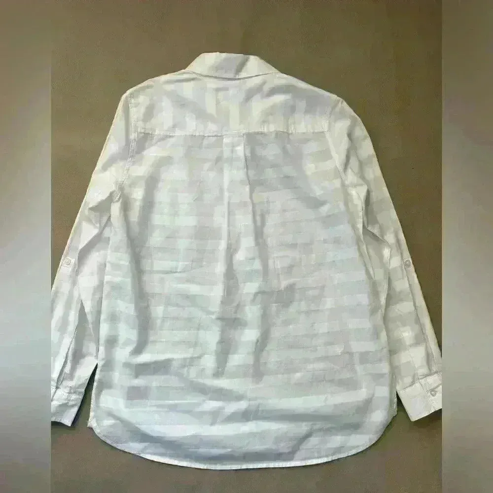 TOMMY HILFIGER BOYFRIEND FIT WHITE ON WHITE BUTTON DOWN BLOUSE SIZE MEDIUM - Image 6