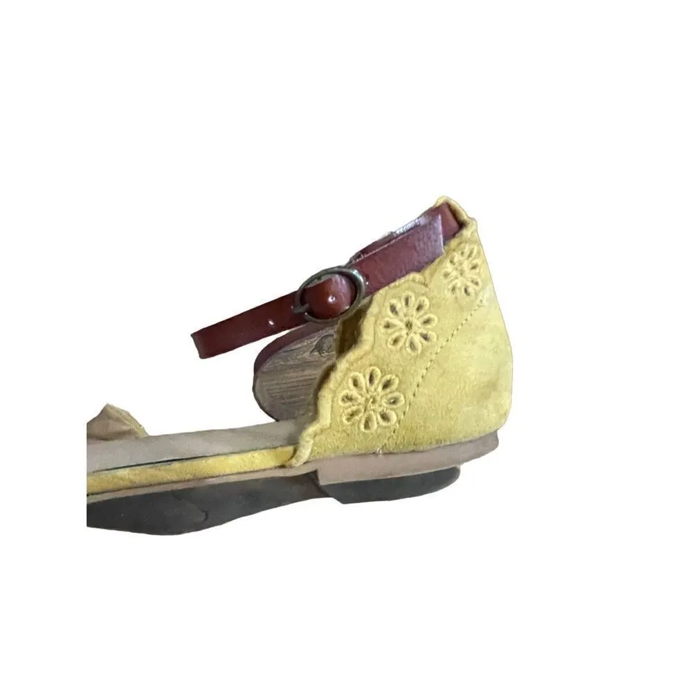 TORRID YELLOW SCALLOPED FLATS sz 8W - Image 6